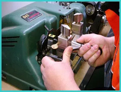 Advanced Locksmith Service Carmel, IN 317-456-5468 - 18-key-making
